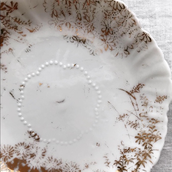 PM Editor Pick: Vintage Gold Floral Embossed Plate - Picture 4 of 6